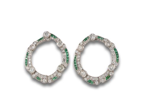 PLATINUM EARRINGS WITH DIAMONDS AND EMERALDS