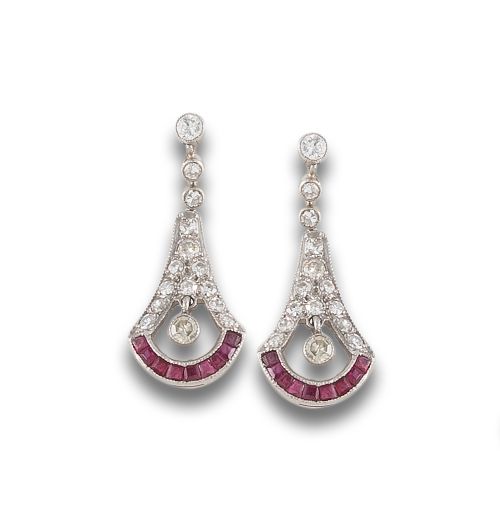 LONG, ART DECO-STYLE EARRINGS WITH DIAMONDS AND RUBIES IN P