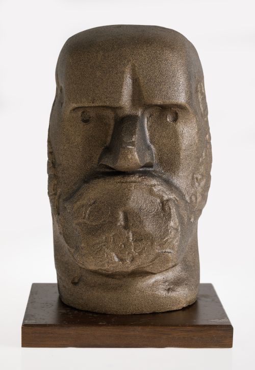 JORGE OTEIZA, "Sabino Arana", 1979, Busto de bronce sobre b