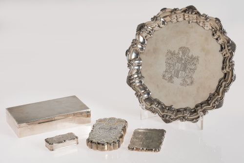 Salvilla de plata contrastada, manufactura goldsmiths & sil