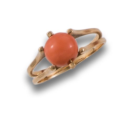 SORTIJA DE ORO AMARILLO  Y CORAL