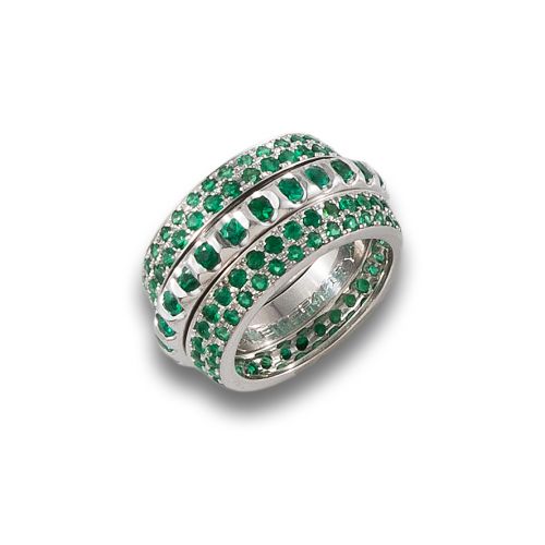 ETERNITY RING WHITE GOLD AND EMERALS