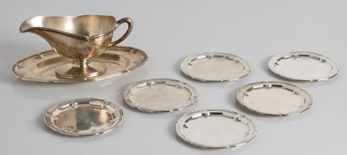Salsera y seis platos de pan de plata española ley 916, S.