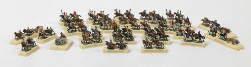 "Caballerías históricas" colección de 30 figuras de plomo