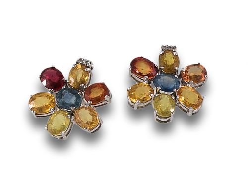 PAREJA DE PENDIENTES CON ZAFIROS MULTICOLOR