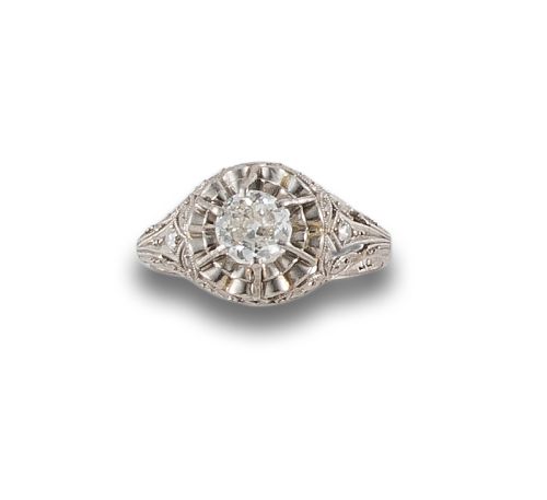 PLATINUM SOLITAIRE RING WITH DIAMOND
