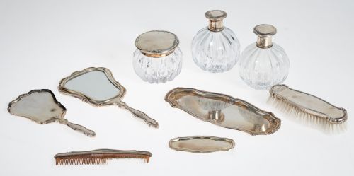 Juego de tocador de plata española ley 916 y cristal, S. XX