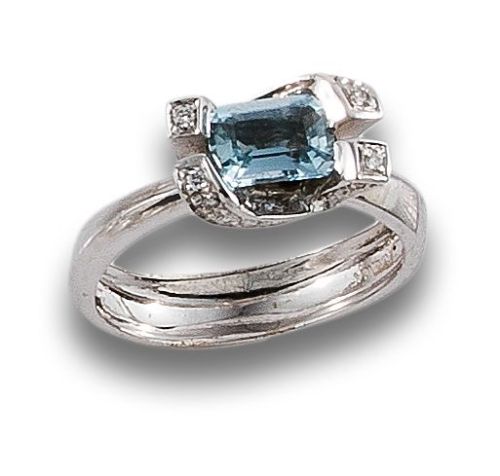 SORTIJA ORO BLANCO CON AGUAMARINA Y BRILLANTES