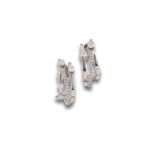 WHITE GOLD AND DIAMONDS EARRINGS