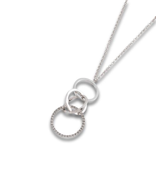 COLLAR DE ORO CON DISEÑO DE AROS Y DIAMANTES.