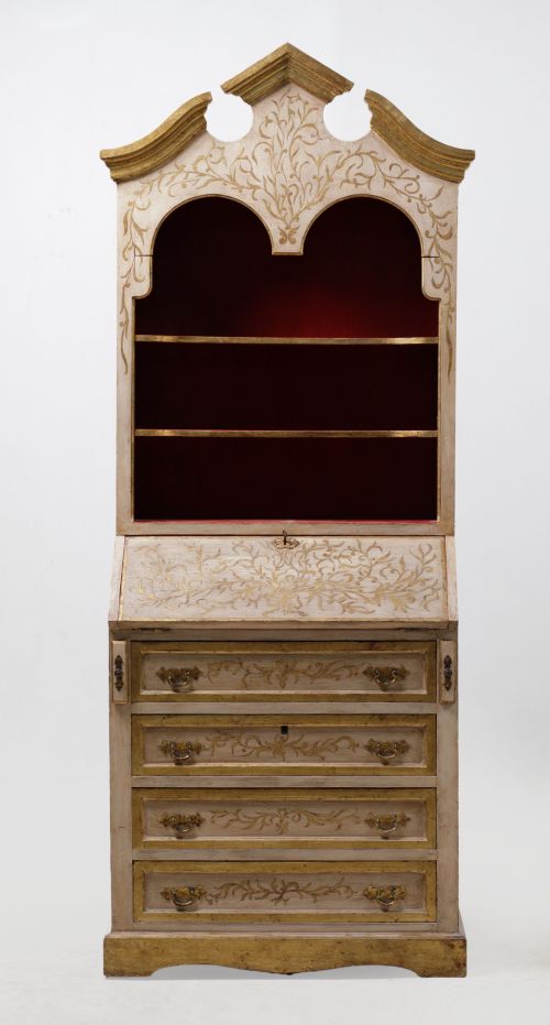 Buró de dos cuerpos estilo Reina Ana, S.XX