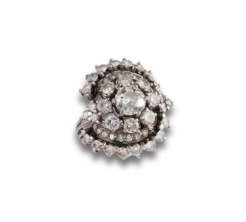 ROSETON DE ORO BLANCO Y BRILLANTES