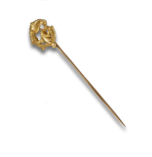 GOLD PIN WITH DIAMOND