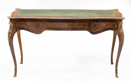 Escritorio de estilo Luis XV, S. XX