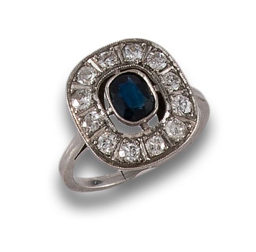 SORTIJA DE PLATINO C ON ZAFIRO Y DIAMANTES