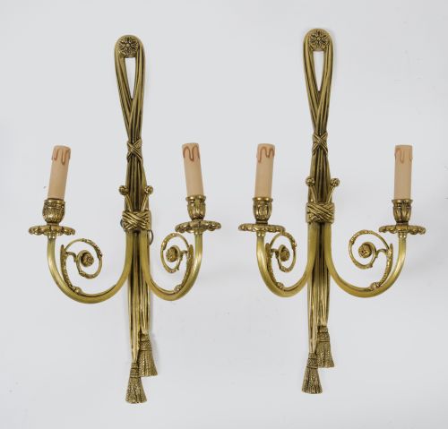 Pareja de apliques de estilo Luis XVI, S. XX