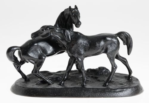 "Caballos", escultura de bronce patinado, S. XX