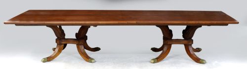 Mesa de comedor de gusto inglés, S. XX