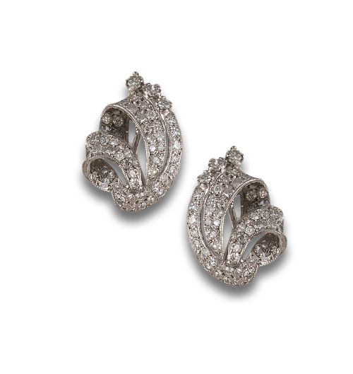 PENDIENTES ESTILO ANTIGUO DE PLATINO Y DIAMANTES