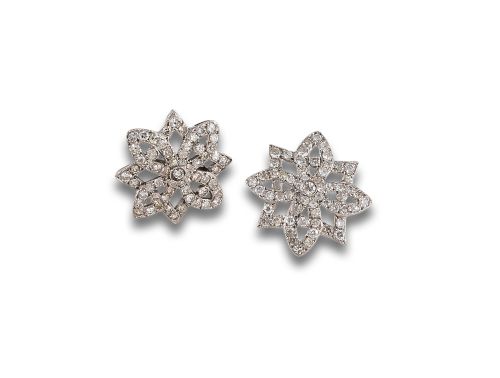 PENDIENTES DE ORO BLANCO CON DIAMANTES
