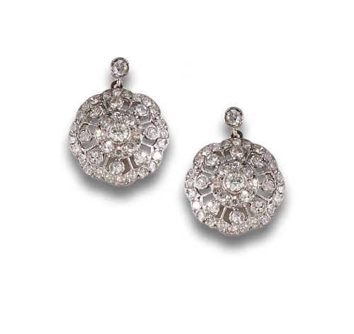 PENDIENTES DE PLATINO CON DIAMANTES