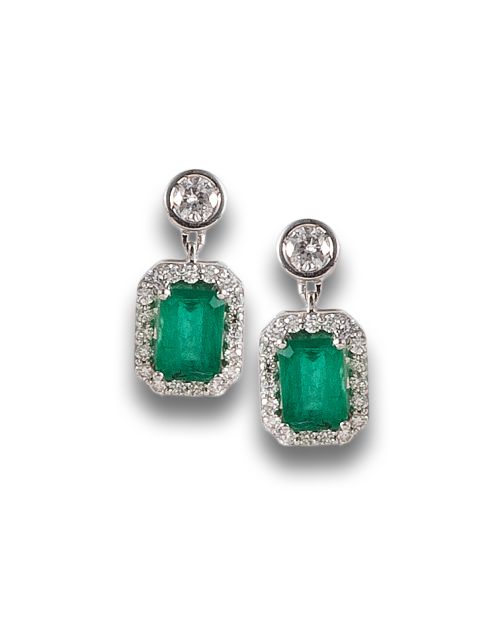 PENDIENTES DE ORO, ESMERALDAS Y DIAMANTES