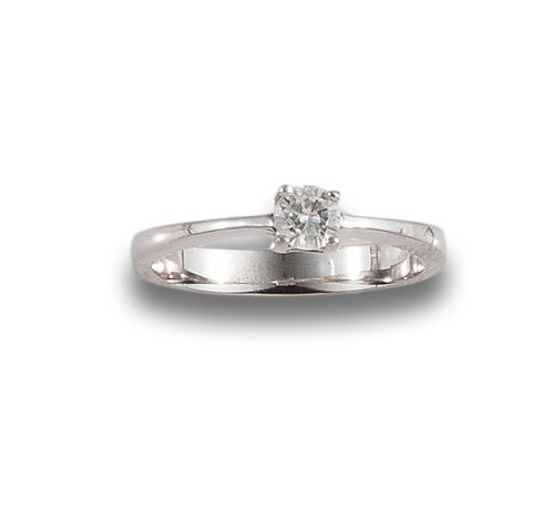 SORTIJA SOLITARIO ORO BLANCO CON DIAMANTE