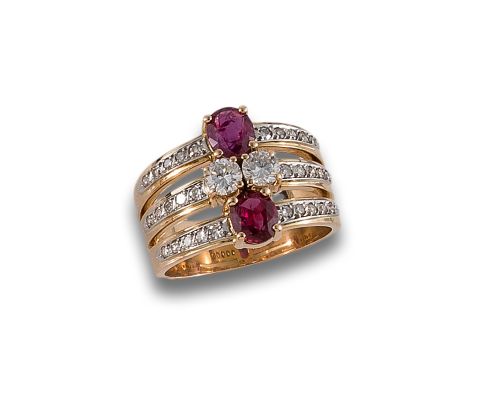 SORTIJA TRIPLE DE ORO CON RUBÍES Y DIAMANTES.