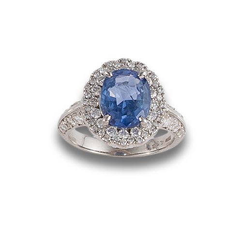 SORTIJA ORO BLANCO CON ZAFIRO Y DIAMANTES