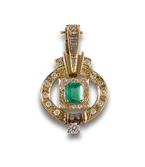 COLGANTE DE ORO, ESMERALDA Y DIAMANTES.