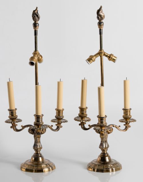 Pareja de lámparas de mesa de estilo Luis XVI, S. XX