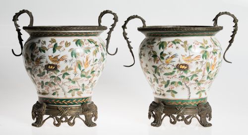 Pareja de jardineras siguiendo modelos del siglo XIX