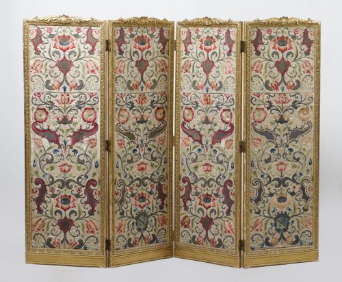 Biombo de cuatro hojas a partir de bordados del S. XVIII