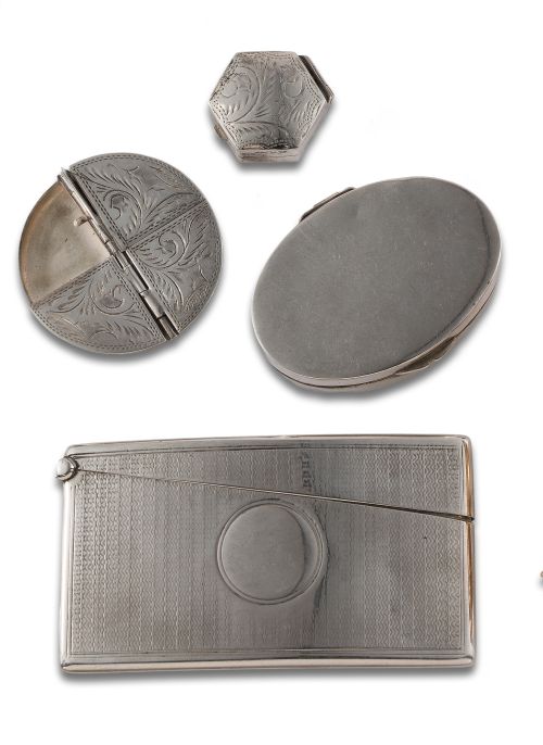 TARJETERO Y TRES PASTILLEROS DE PLATA