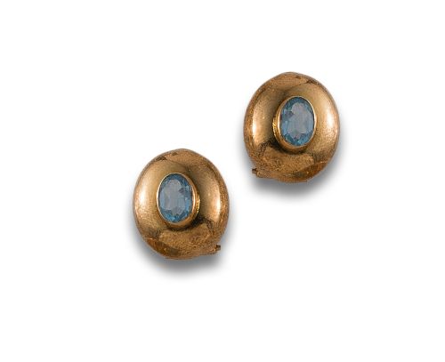 PENDIENTES DE ORO Y ESPINELAS