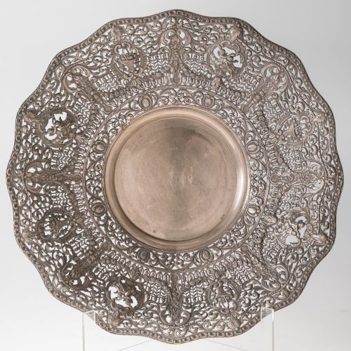 Centro de mesa circular de plata española, ley 916, S. XX