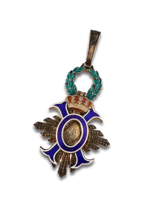 CRUZ DEL MERITO CIVIL EN PLATA