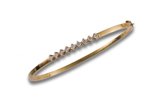 PULSERA RIGIDA DE ORO Y DIAMANTES