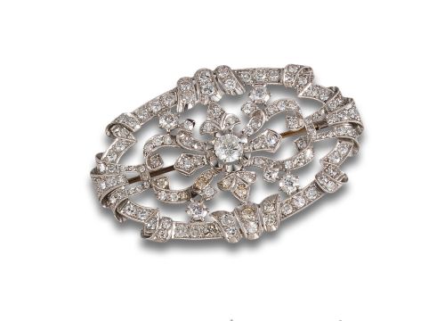 BROCHE ESTILO ART DECO EN ORO BLANCO CON DIAMANTES