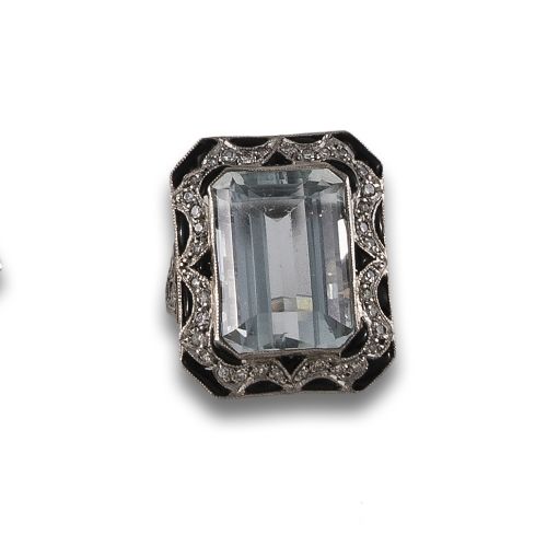 SORTIJA ESTILO ART DECO EN PLATINO Y AGUAMARINA