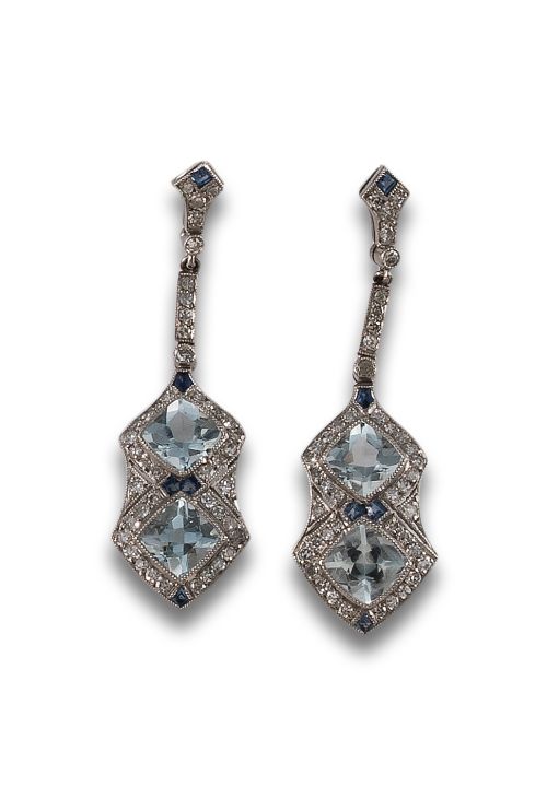 PENDIENTES ESTILO ART DECO DE PLATINO, DIAMANTES Y AGUAMARI