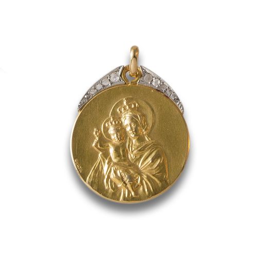 GOLD AND DIAMOND MEDAL OF THE VIRGIN OF CARMEN.