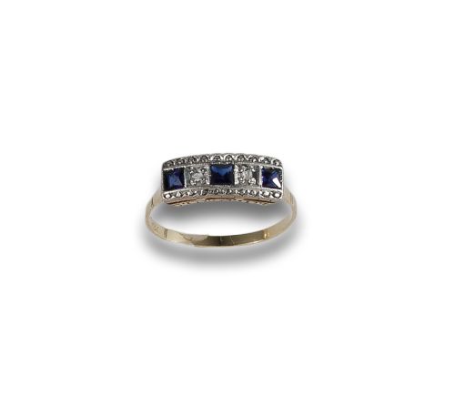 ANTIQUE RING WITH SAPPHIRES AND DIAMONDS