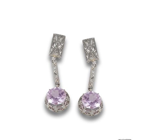 PAIR OF PLATINUM EARRINGS WITH DIAMONDS AND ROSES FROM FRAN