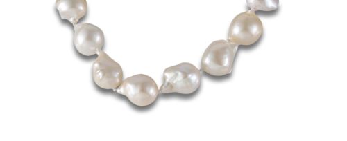 BAROQUE CULTURED PEARL AND SILVER NECKLACE