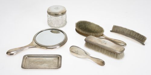 Spanish silver dressing table set, 916 fineness, 20th centu