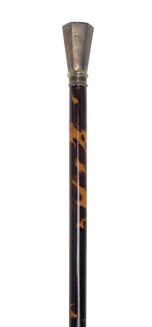 Baton of command with tortoiseshell-effect shaft and facete