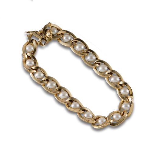 GOLD BRACELET WITH CULTURED PEARLS