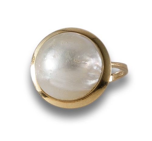GOLD RING WITH PEARL MABE