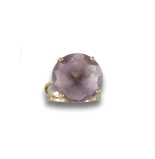 GOLD RING WITH CENTRAL AMETHYST